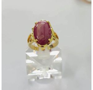 Nhẫn đá đỏ