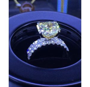 Nhẫn fancy