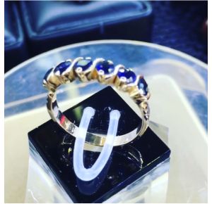 Nhẫn kết đá saphire