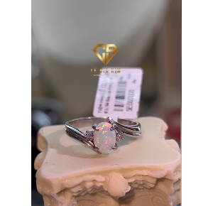 Nhẫn nữ KC hột chủ Opal