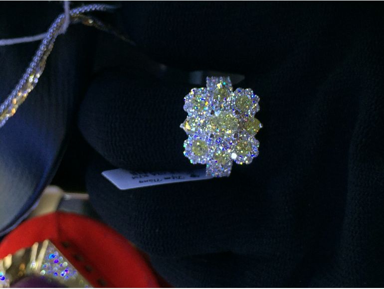 Nhẫn nữ fancy vuông 0.86ct 