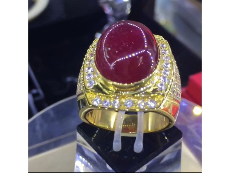 Nhẫn Nam hột chủ ruby lục yên.