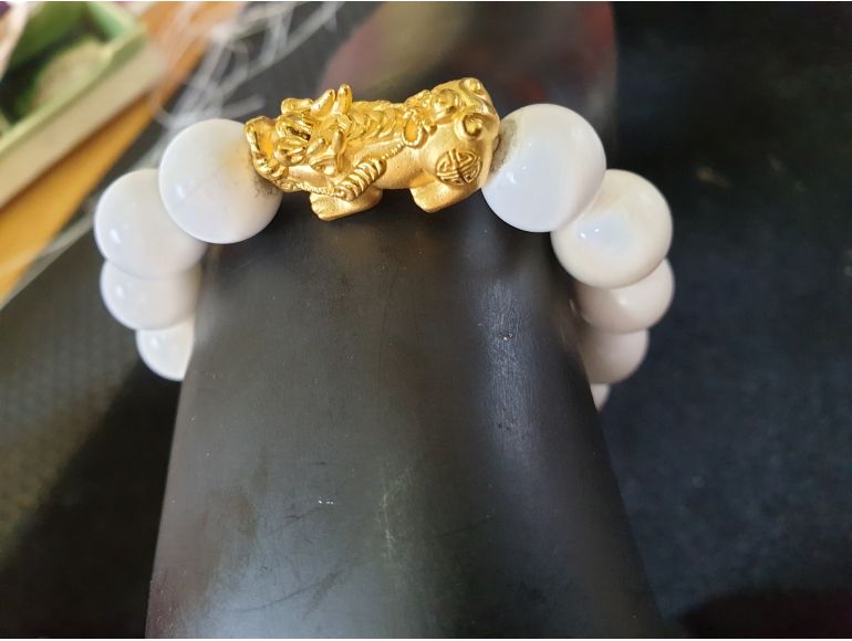 Đá vôi trang phối tỳ hươu vàng 24k