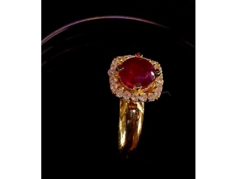 Nhẫn nữ hột chủ ruby thiên nhiên 5.3