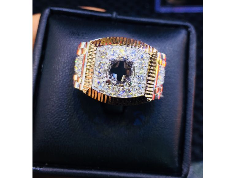 Nhẫn xoàn nam mặt vuông rolex