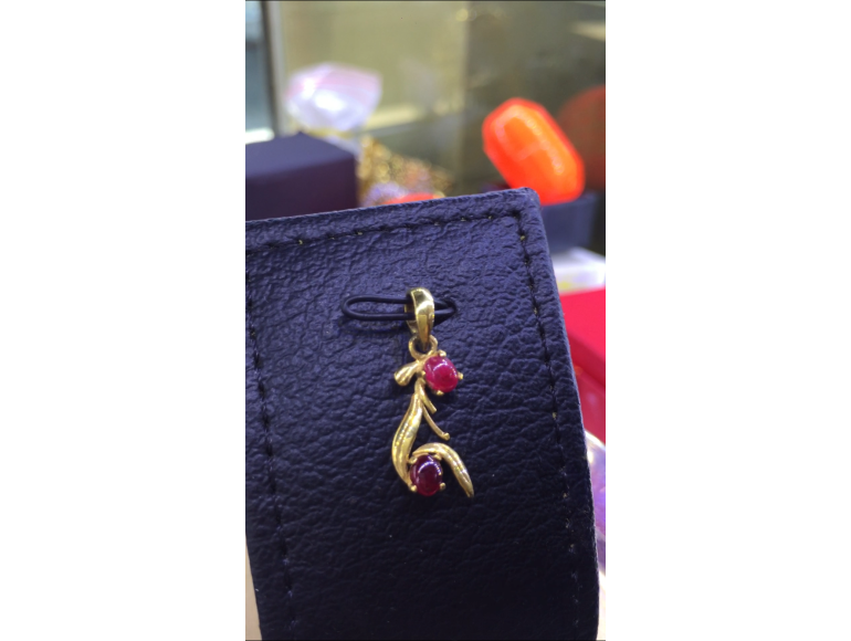 Mặt phối 2 viên ruby thiên nhiên