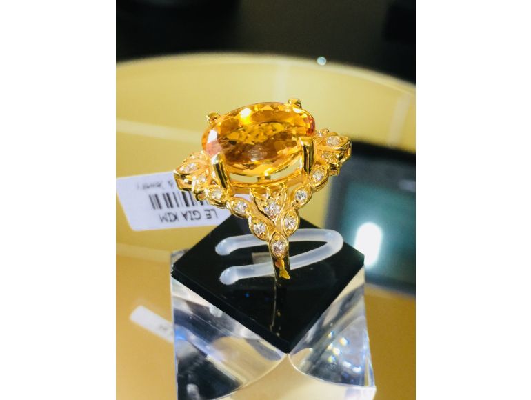 Nhẫn nữ viên chủ thạch anh vàng