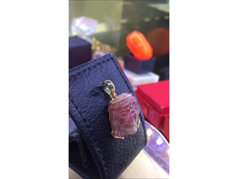 Mặt đá ruby