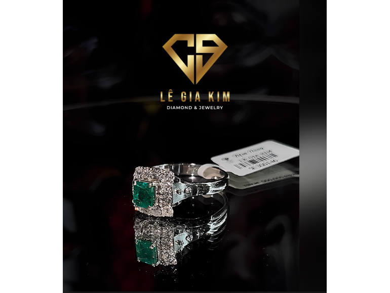 Nhẫn nữ KC hột chủ Emerald 